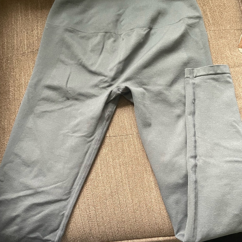 Grey leggings